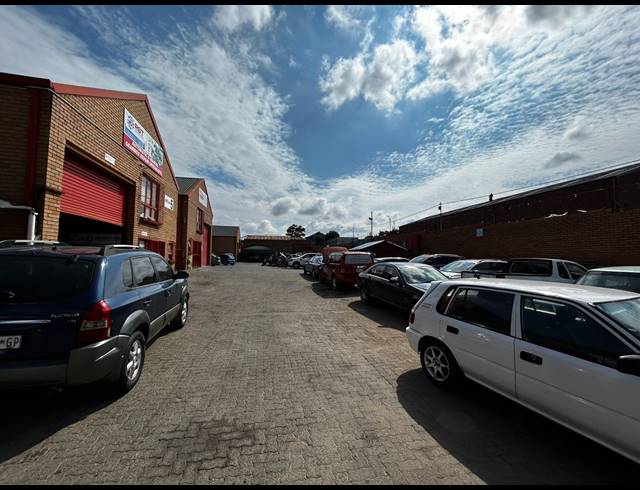 291M² WAREHOUSE TO LET IN KEW